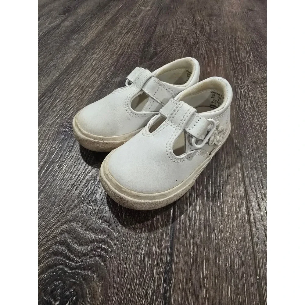 Keds Daphne T Strap White Leather Toddler Shoes Flower Accent KT30087 Size 4M
